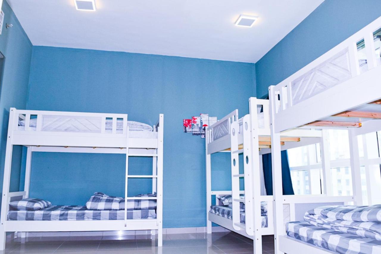 Hawana Hostel Дубай Екстериор снимка